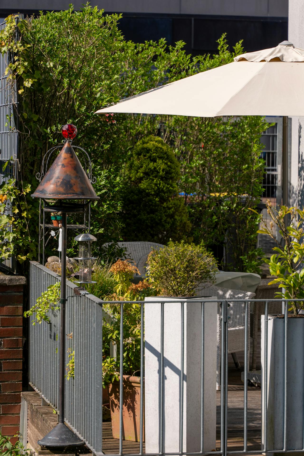 Aluminium overkapping in de tuin, praktisch en mooi